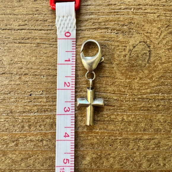 Tiffany & Co. Paloma Picasso Cross Charm - Picture 5 of 6